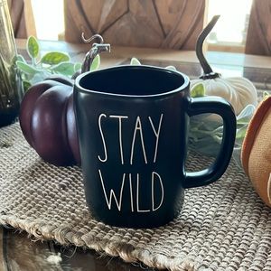 ☕️Rae Dunn STAY WILD Mug☕️